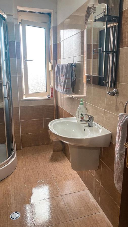 Lando Apartment Shkodra Kültér fotó